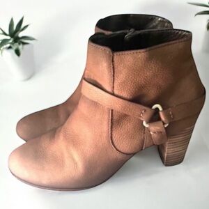 COLE HAAN Leather Boots Brown Nubuck Size 7.5 Zipper Side  Ankle FAST SHIP